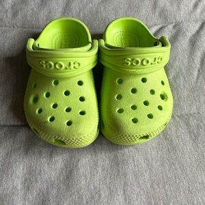 Crocs Classic Clog Neon Green | Toddler Size C6